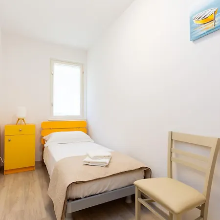 Rosoglio 300m From Sea, New 2024 Apartman *