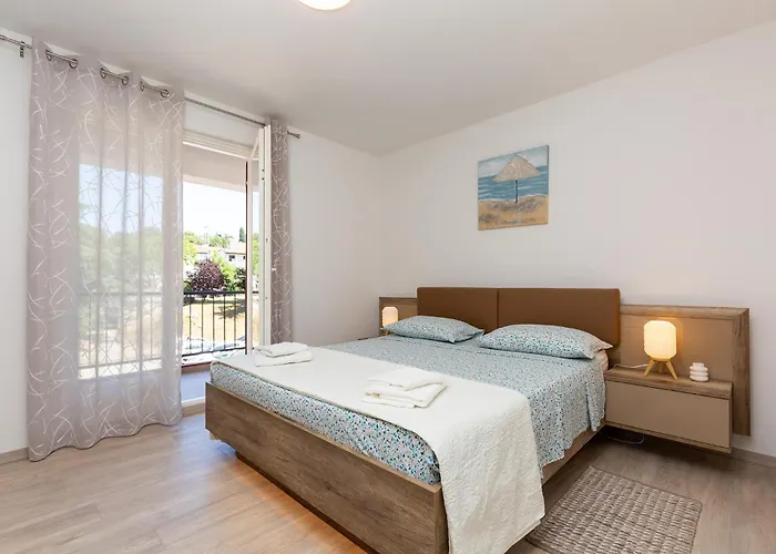 Appartement Rosoglio 300m From Sea, New 2024 Poreč