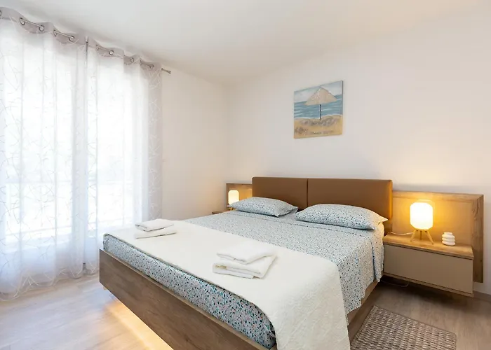 Lejlighed Rosoglio 300m From Sea, New 2024