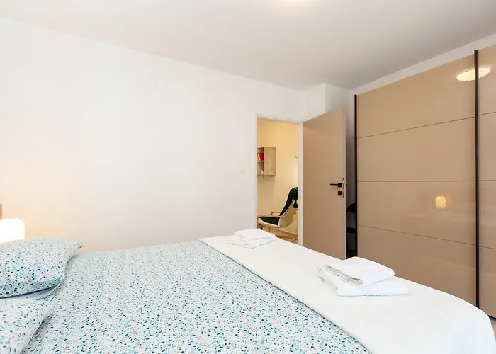 Lejlighed Rosoglio 300m From Sea, New 2024 Poreč